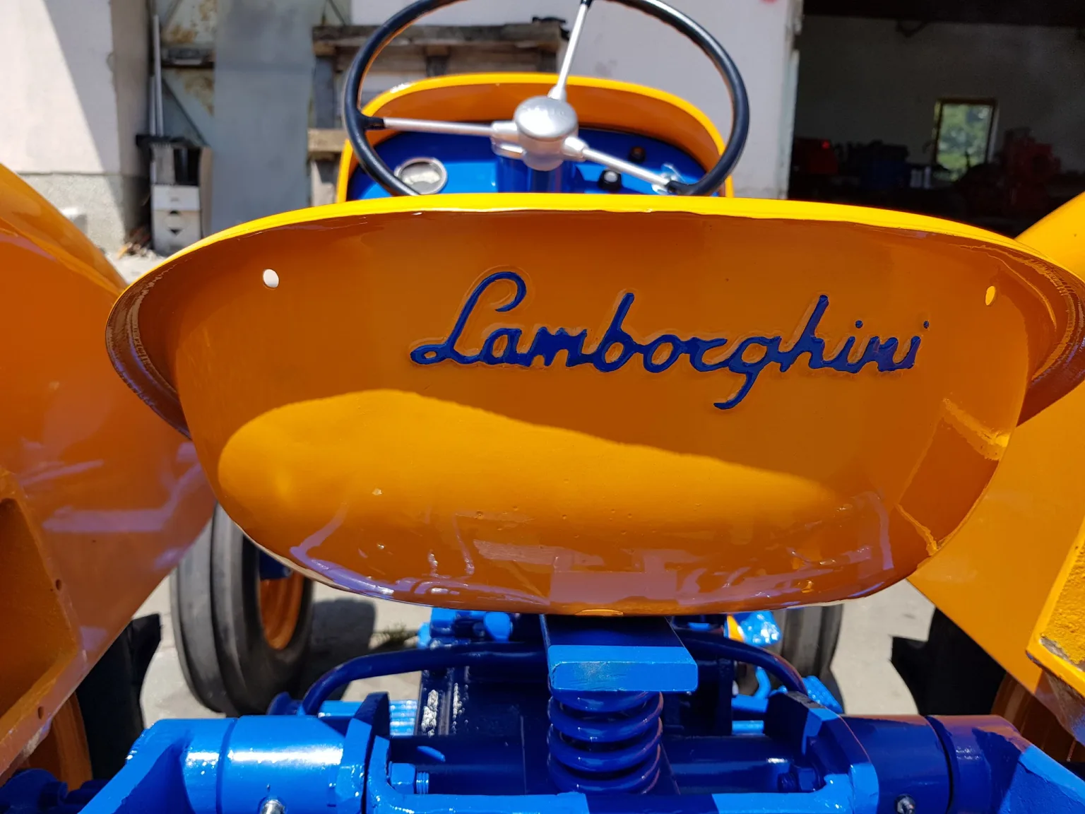 archive image 2 for the Lamborghini Trattori project