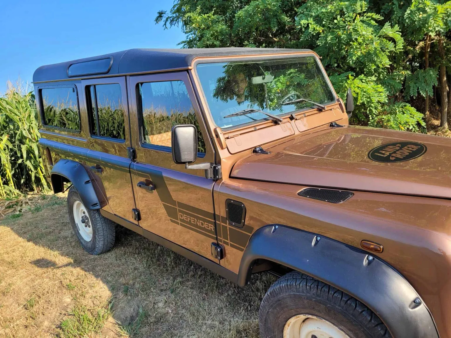 Land Rover Defender 110