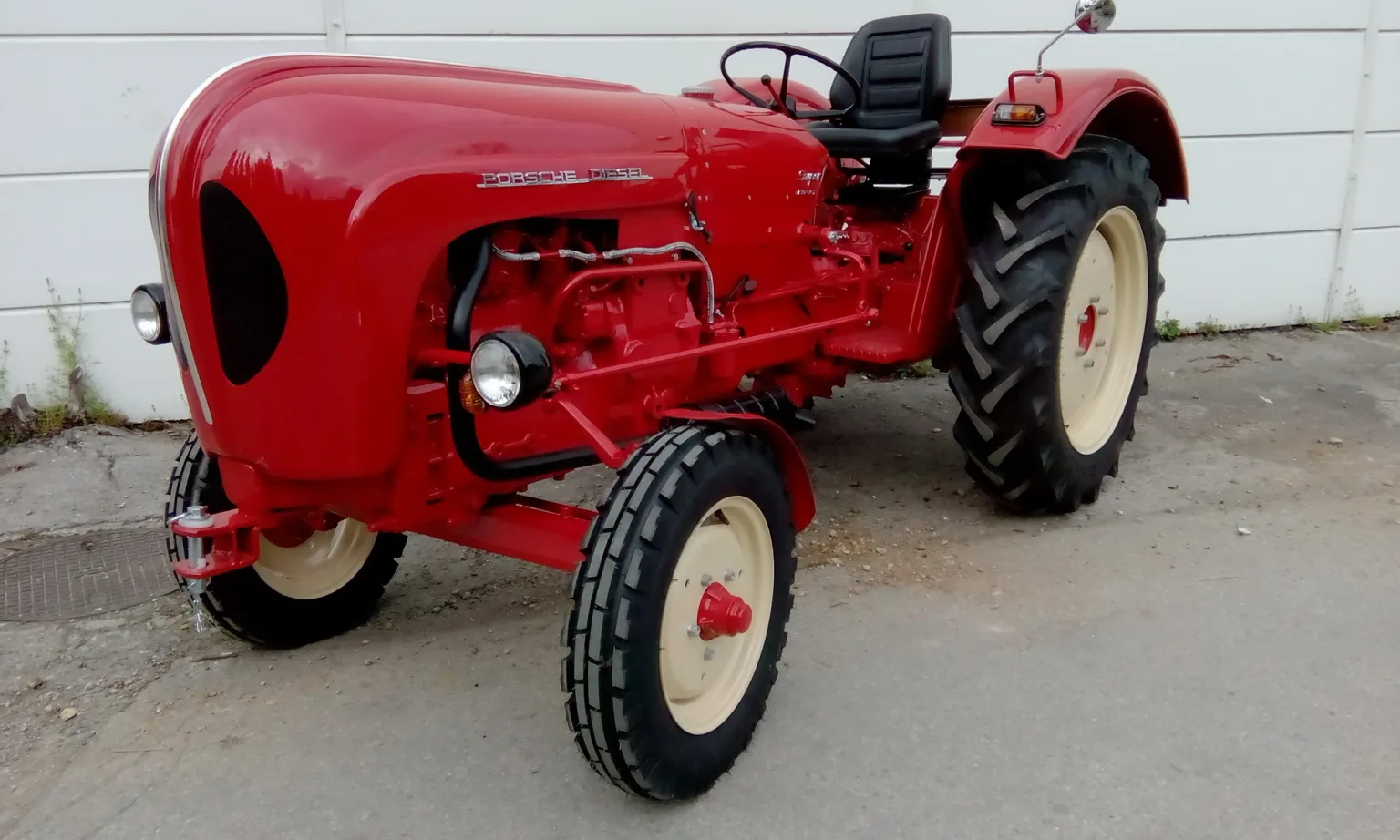 Archivbild 4 zum Projekt Porsche-Diesel Super Export 329