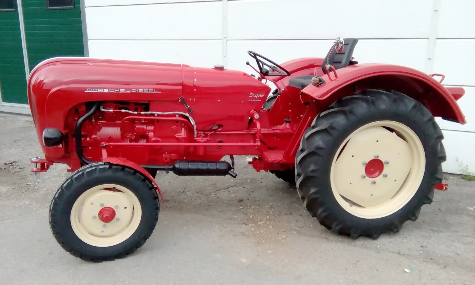 Archivbild 5 zum Projekt Porsche-Diesel Super Export 329